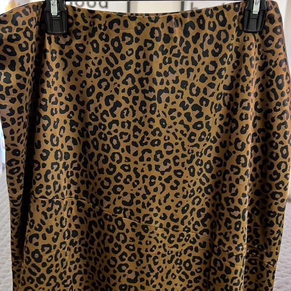 ASOS curve skirt - Picture 2 of 10